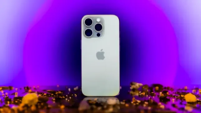 iPhone 16 Pro showing lock screen